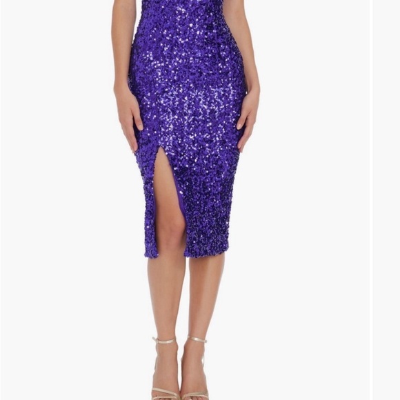 Elegant Purple Sequin Dress - Picture 7 of 8